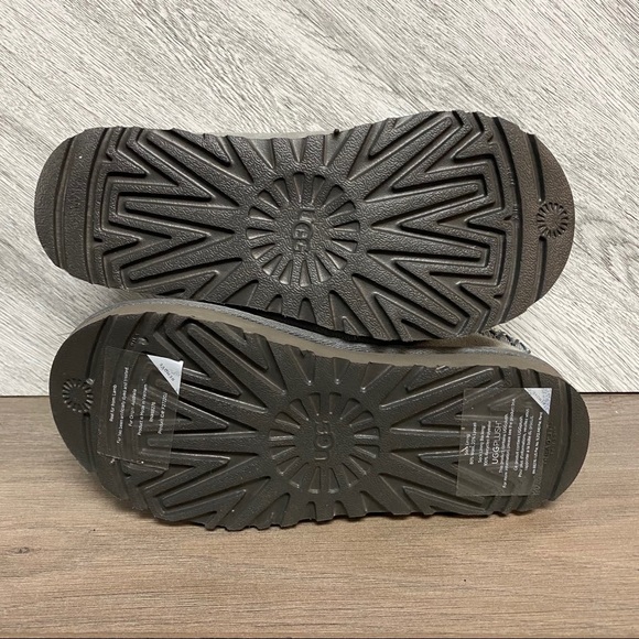 UGG | Tasman Slippers In Seal Blue Grey Size 6 NEW - Picture 8 of 11